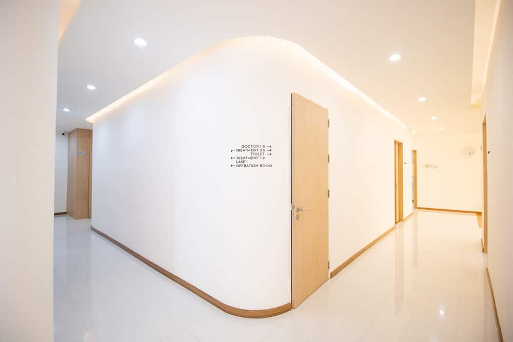 คลินิกห้องตรวจ Blossom Clinic  | คลินิกเสริมความงามใกล้ฉัน