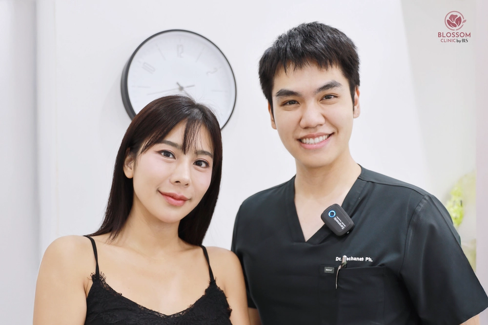 รีวิวการรักษา หมอบีม Blossom แพทย์ผิวหนัง ให้คำปรึกษาและดูแลคนไข้