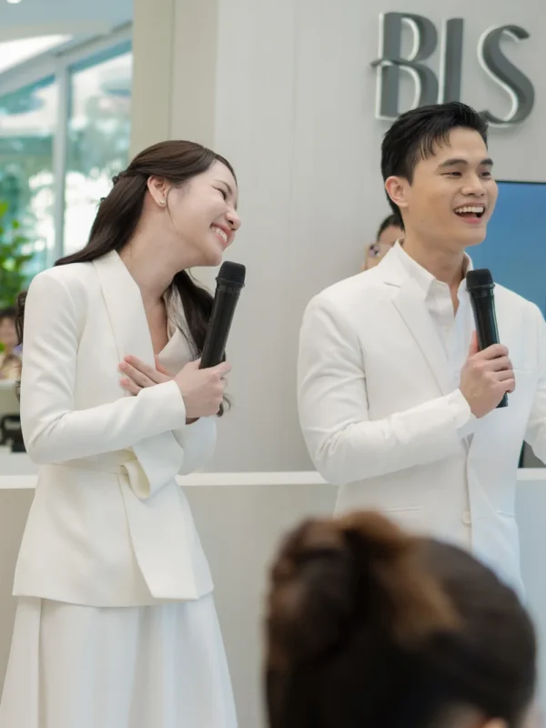 BLS & Blossom มุ่งมั่นสู่การเป็นผู้นำด้านศัลยกรรมย้อนวัย ยกกระชับใบหน้าย้อนวัย ด้วยการผ่าตัดดึงหน้า ดึงคอ ปลูกผม ศัลยกรรมหน้าอก และการดูแลผิว