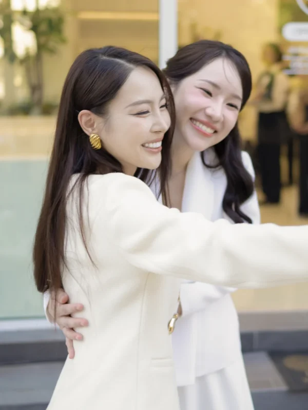 BLS & Blossom มุ่งมั่นสู่การเป็นผู้นำด้านศัลยกรรมย้อนวัย ยกกระชับใบหน้าย้อนวัย ด้วยการผ่าตัดดึงหน้า ดึงคอ ปลูกผม ศัลยกรรมหน้าอก และการดูแลผิว