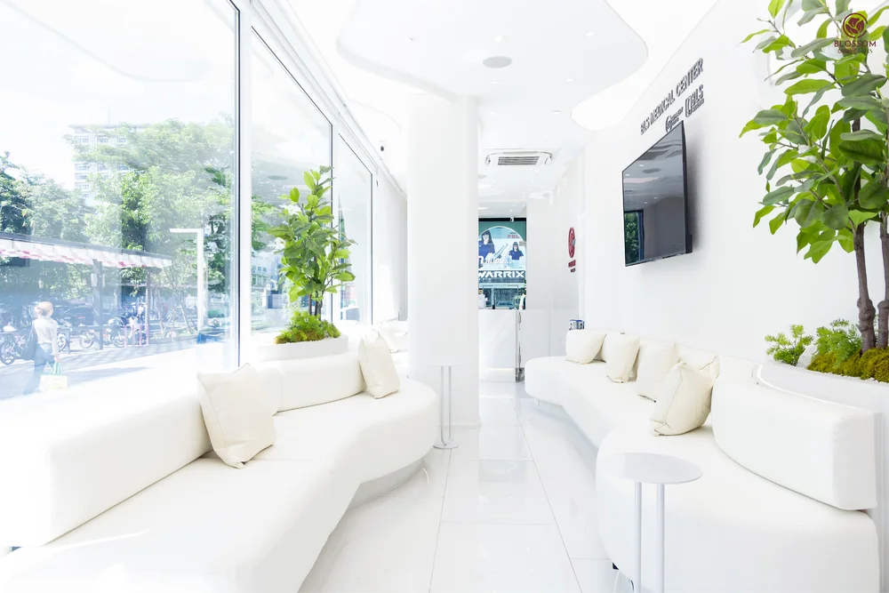 Blossom Clinic สเตเดียมวัน คลินิกความงามใจกลางเมือง